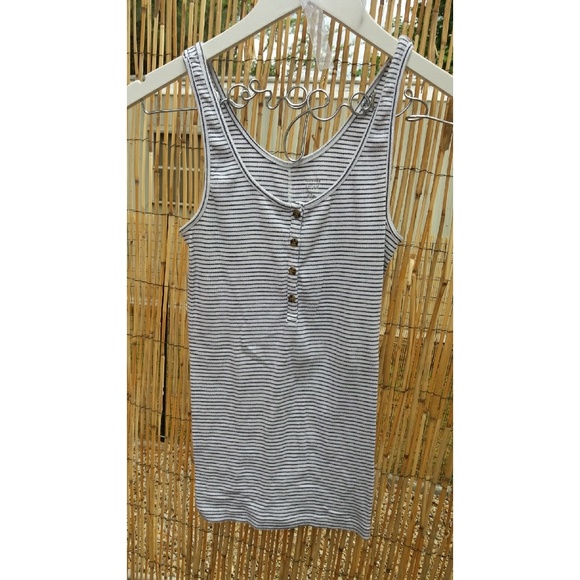 Old Navy Tops - 🇺🇸4th of July SALE ♡ Old Navy Henley Tank Top ♡